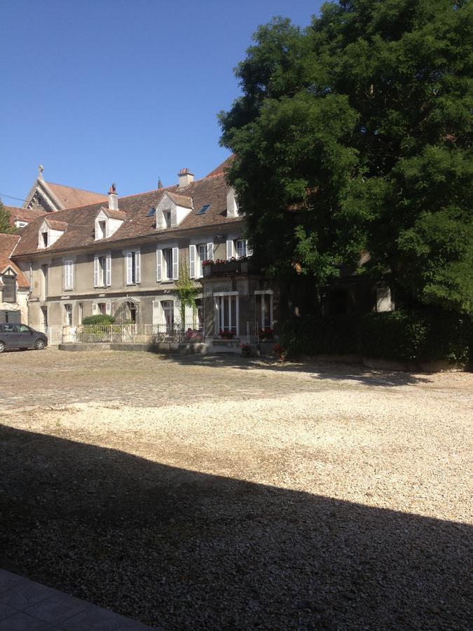 Maison D'Hotes La Ferme De L'Abbaye Juilly Экстерьер фото